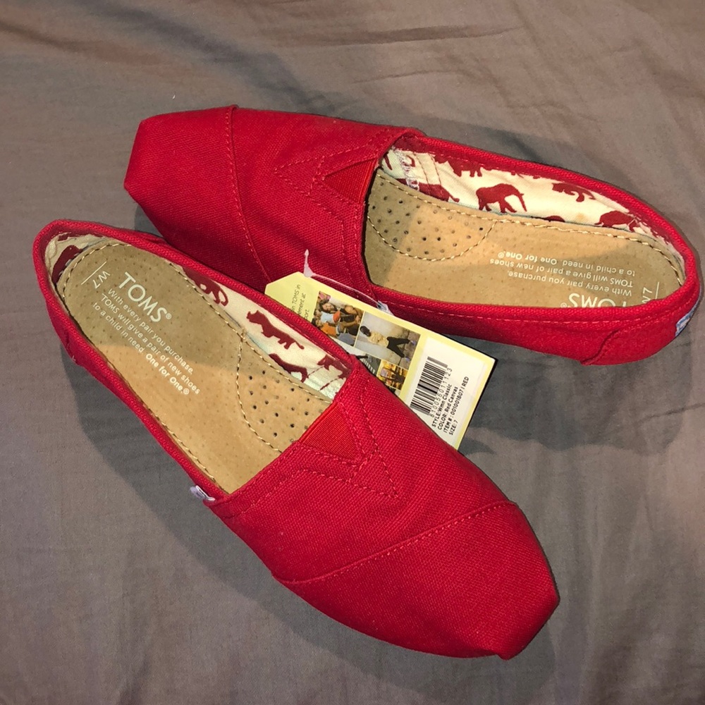 TOMS Red Canvas Women’s Classics